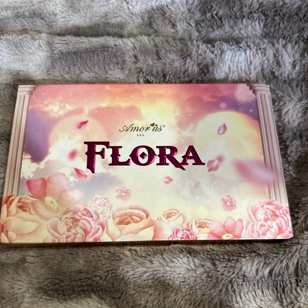 Flora Eyeshadow Palette - Pink and Cream